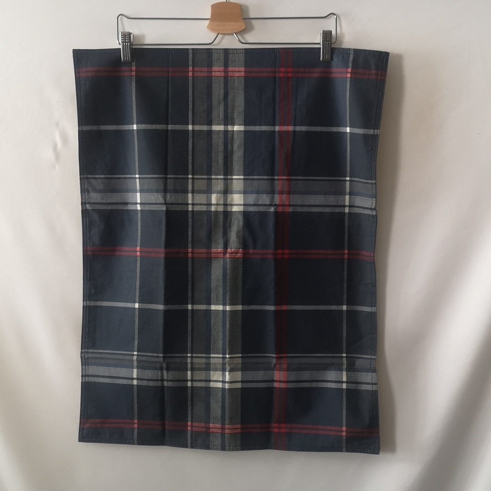 Set of Two Nautica Bed Pillow Shams Fold-over Close Blue & Red Plaid 26" x 20.5"